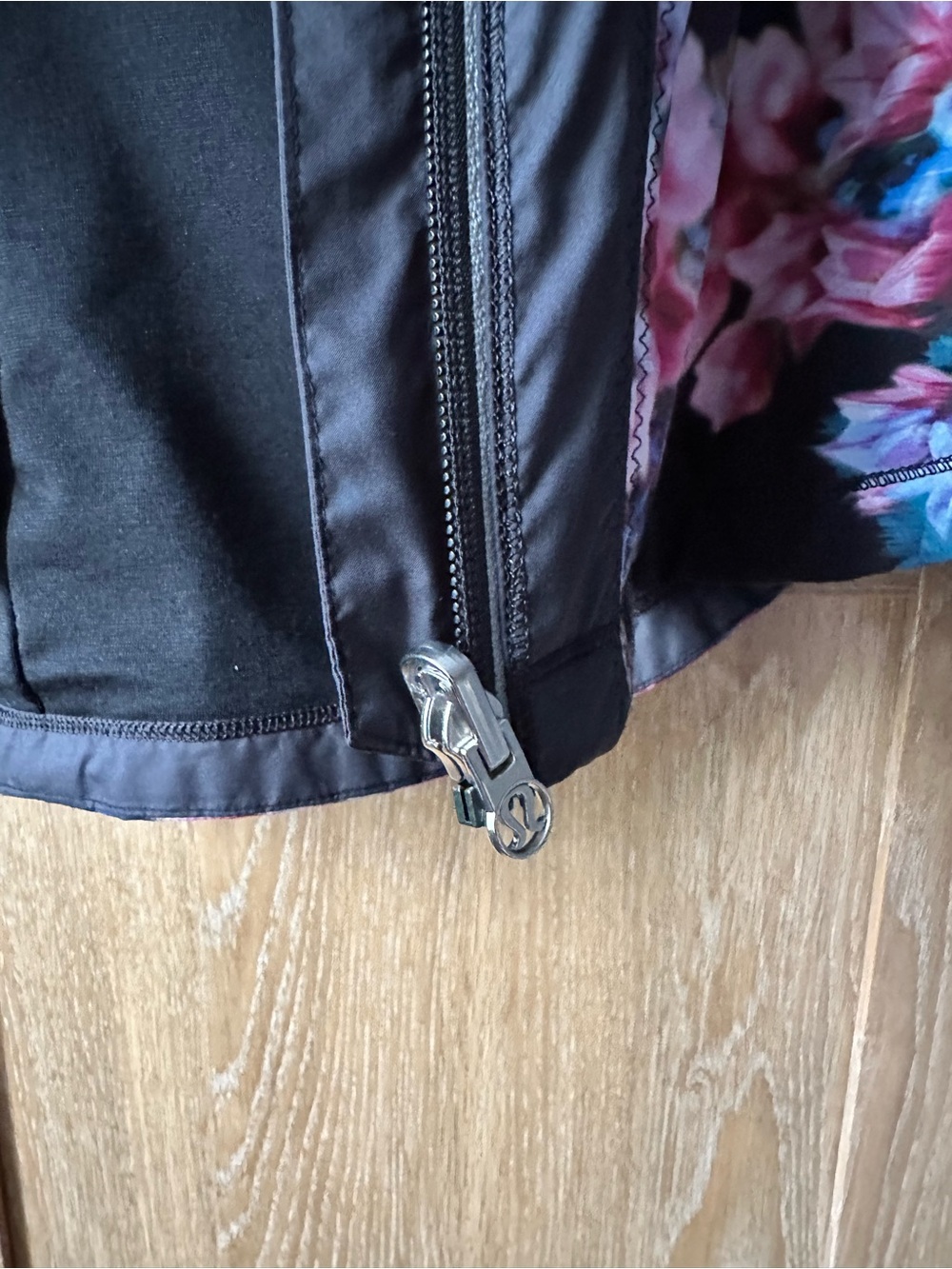 Lululemon Athletica Black Floral Active Hooded Jacket - Picture 4 of 8
